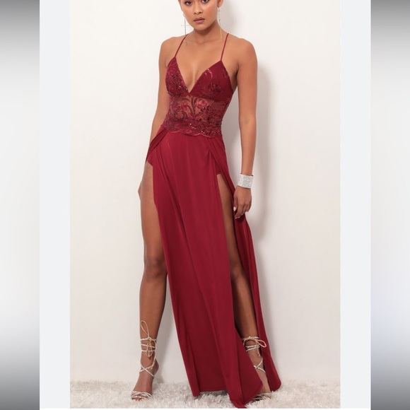 Lucy in the sky Tulum Lace Maxi Dress in Merlot size M - Picture 1 of 16